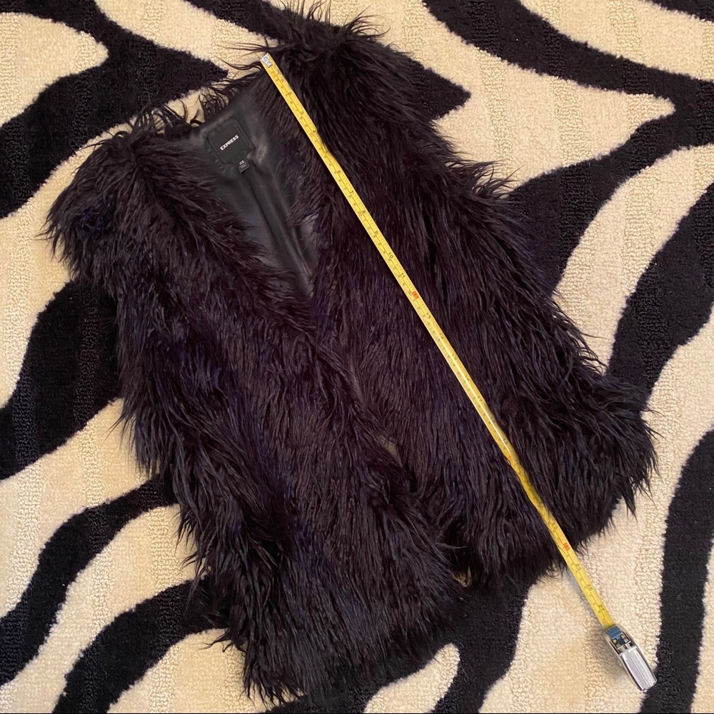 EXPRESS Faux Fur vest, black, XS - Picture 4 of 5